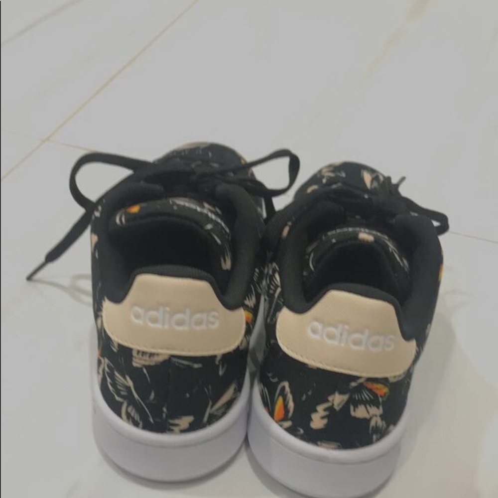 Black Adidas shoes with butterflies - Picture 2 of 4